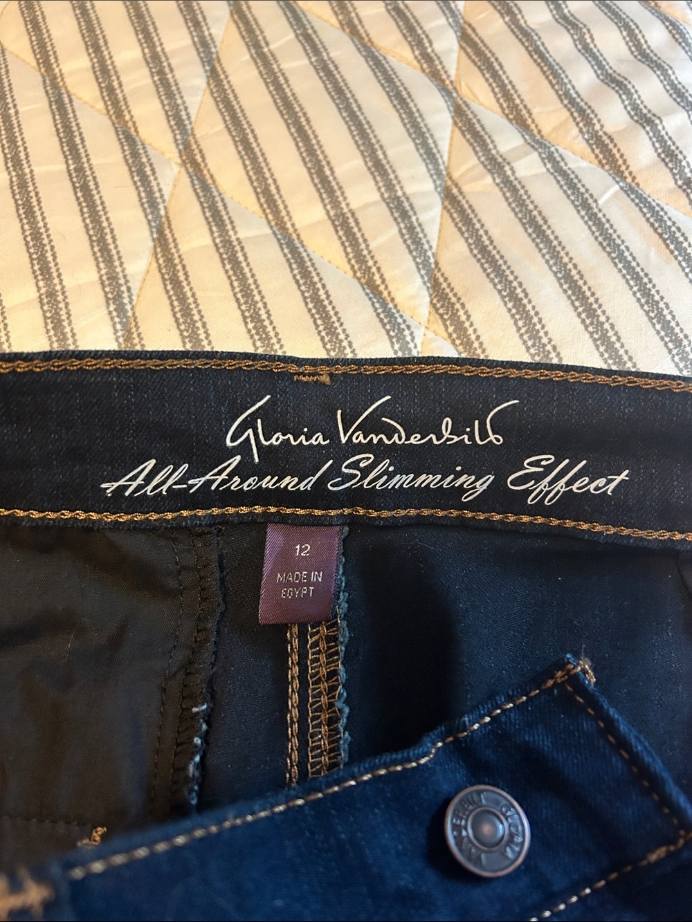 Gloria Vanderbilt Dark Blue Denim Slimming Jeans
